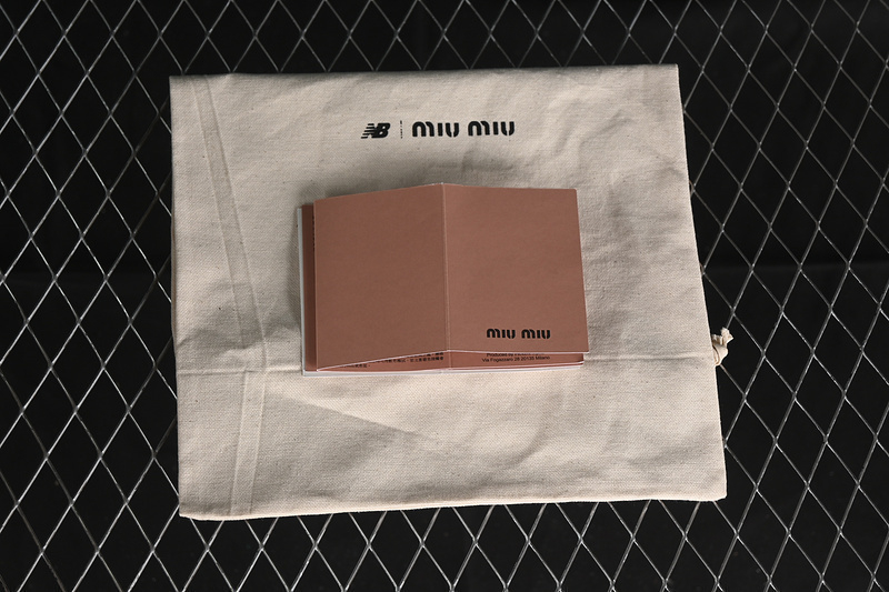 New balance 530 x miumiu cinnamon pronta entrega