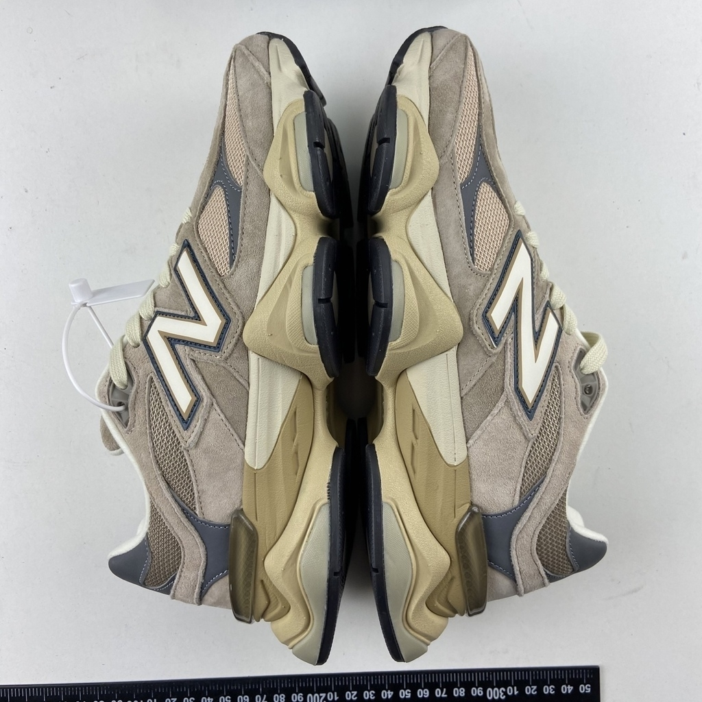 New balance 9060 driftwood castlerock pronta entrega