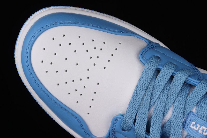 Air jordan 1 low north carolina blue