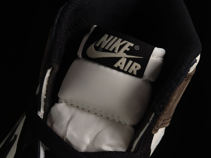Air jordan 1 retro high dark mocha