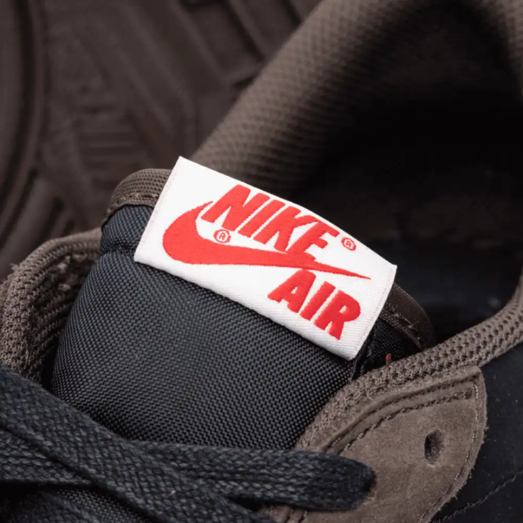 Air jordan 1 low x travis scott retro sp dark mocha