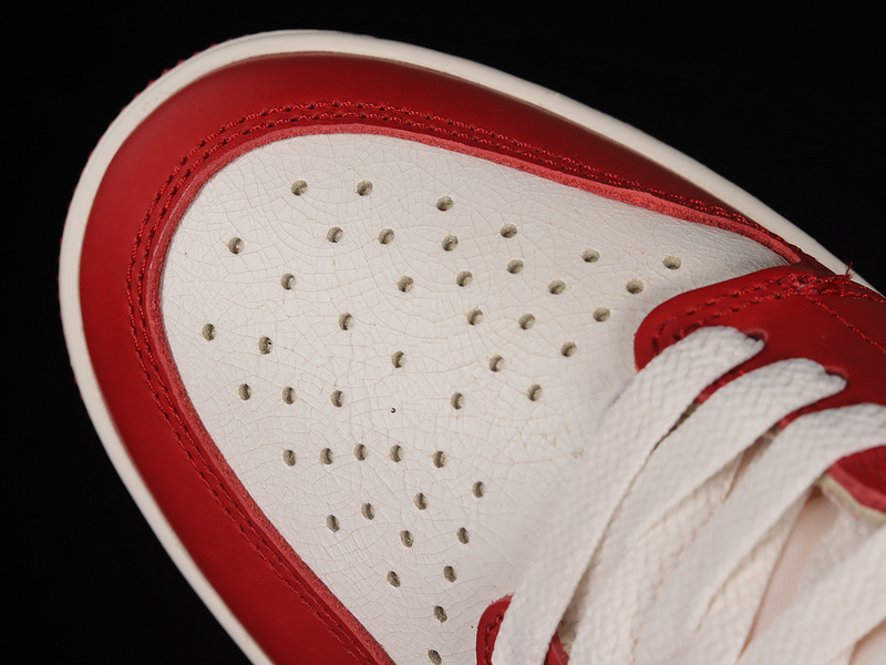 Air jordan 1 high chicago lost and found