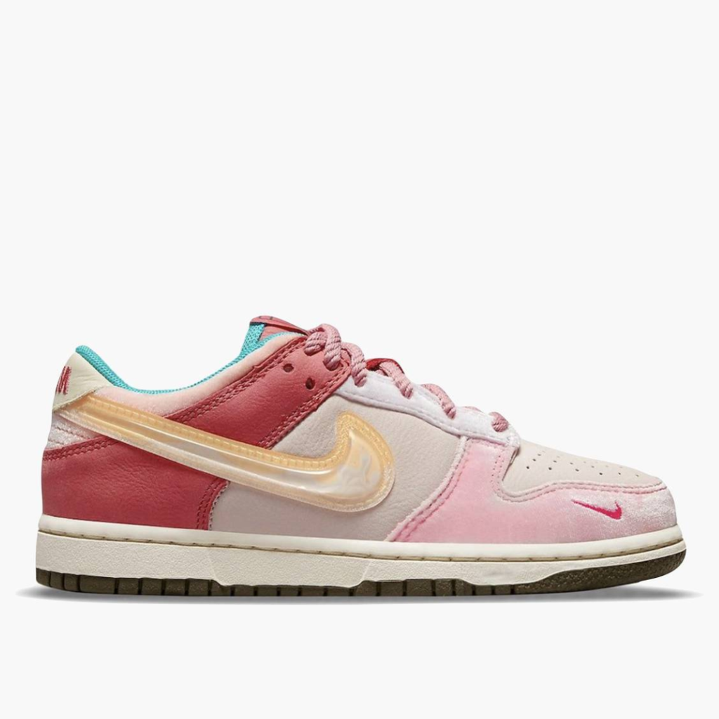 Dunk low free lunch strawberry milk x social status