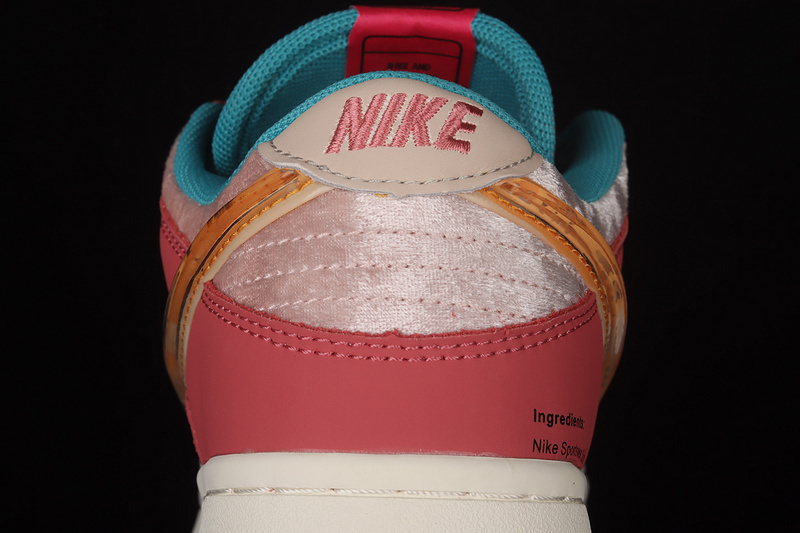 Dunk low free lunch strawberry milk x social status