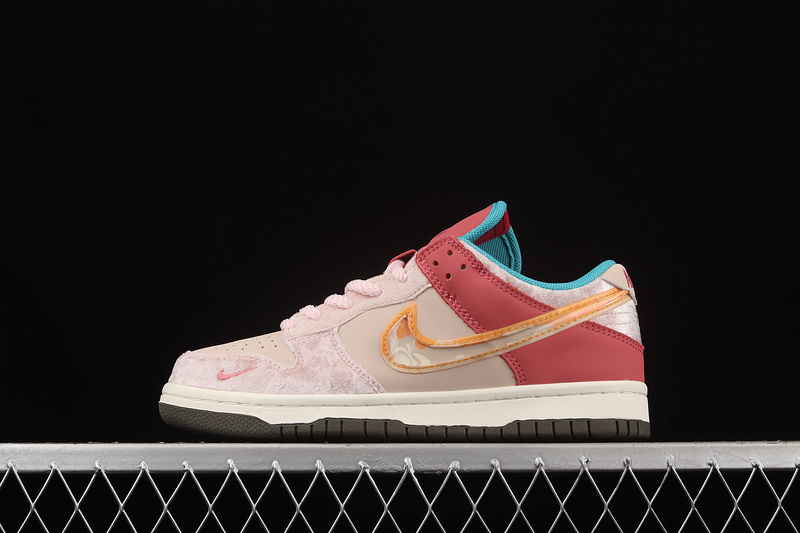Dunk low free lunch strawberry milk x social status