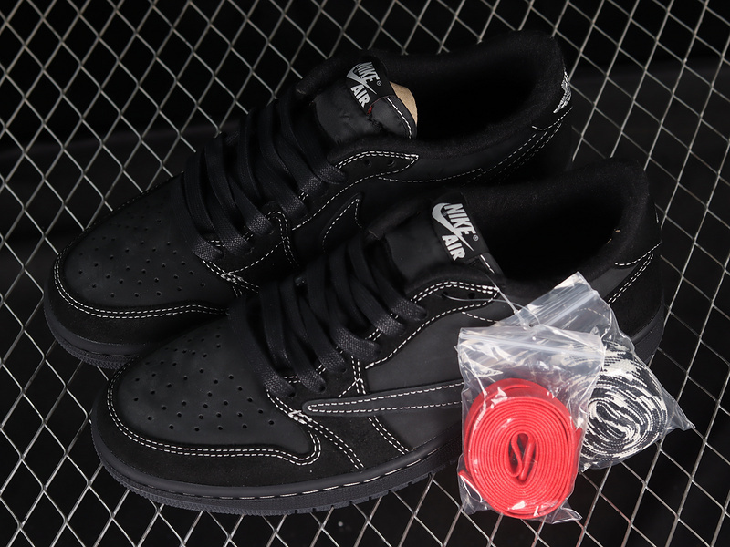 Air jordan 1 low black phantom x travis scott
