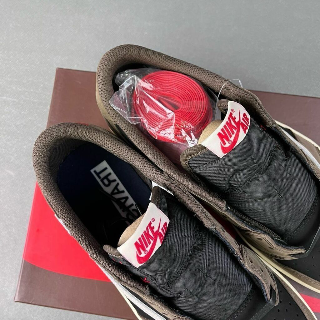 Air jordan 1 low x travis scott retro sp dark mocha
