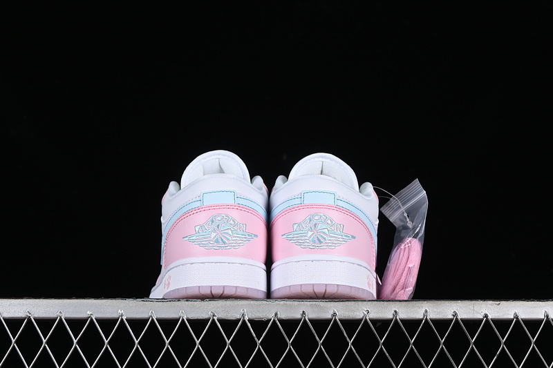 Air jordan 1 low paw print
