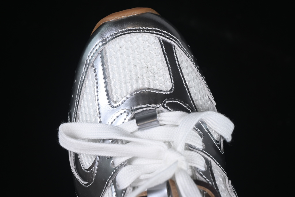 New balance 530 x miumiu metalic silver mesh