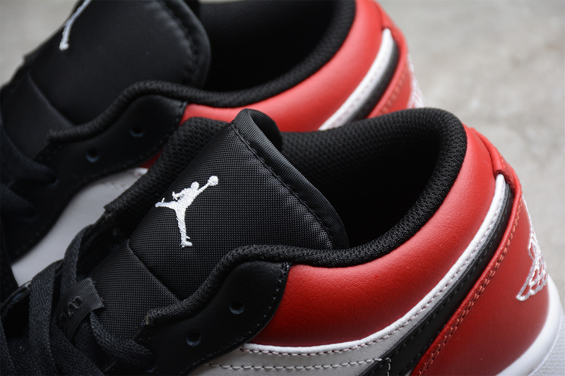 Air jordan 1 low bred toe