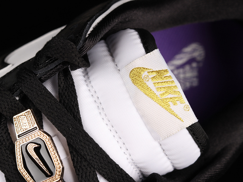 Dunk low retro world champs