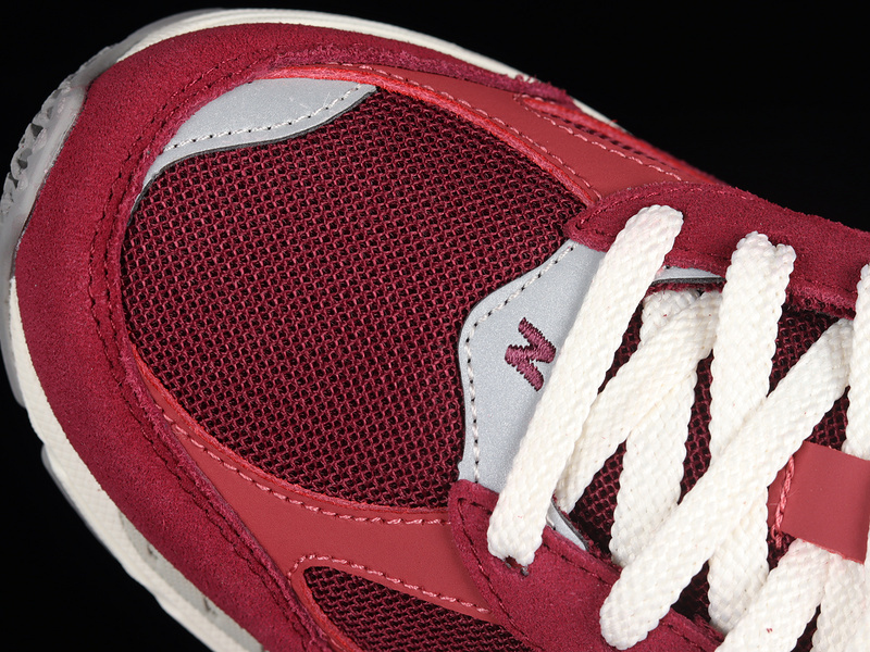 New balance 2002r suede pack earth red