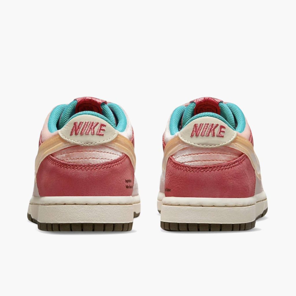 Dunk low free lunch strawberry milk x social status
