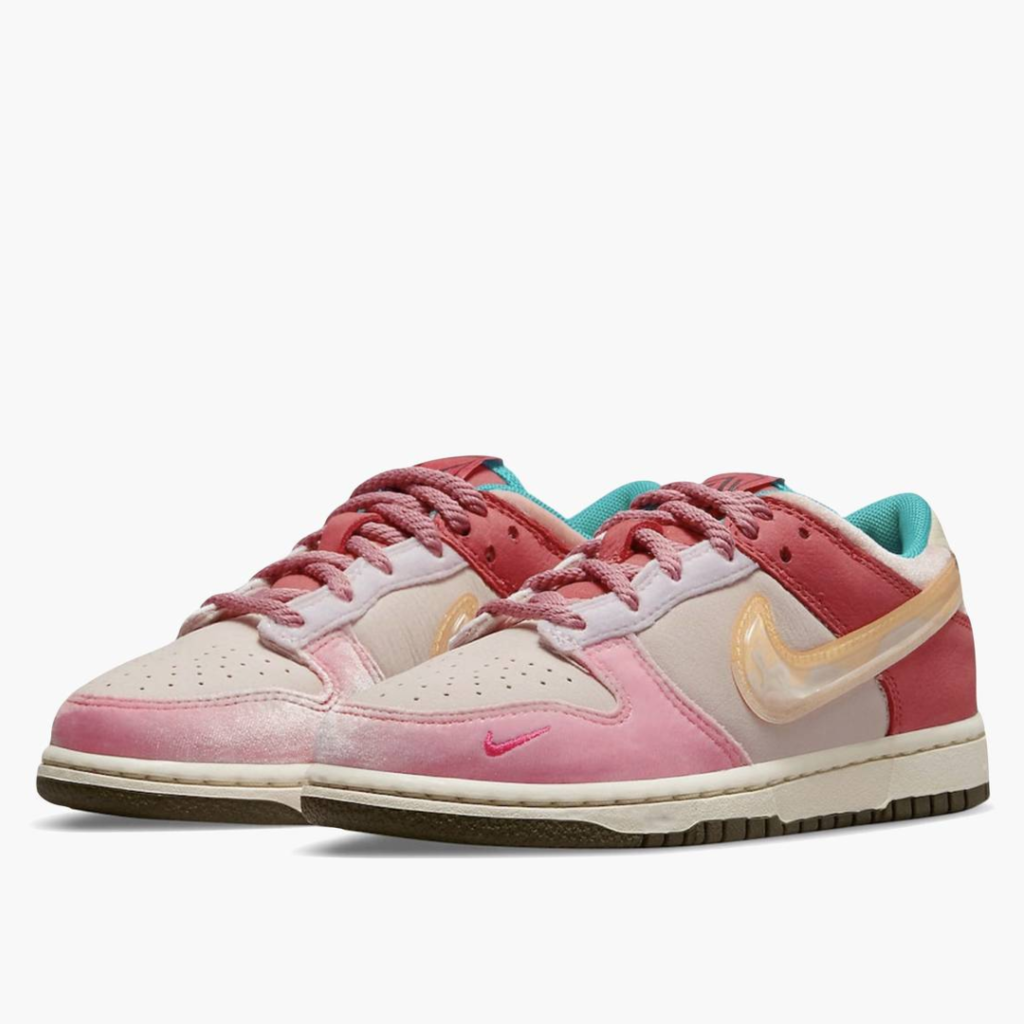 Dunk low free lunch strawberry milk x social status