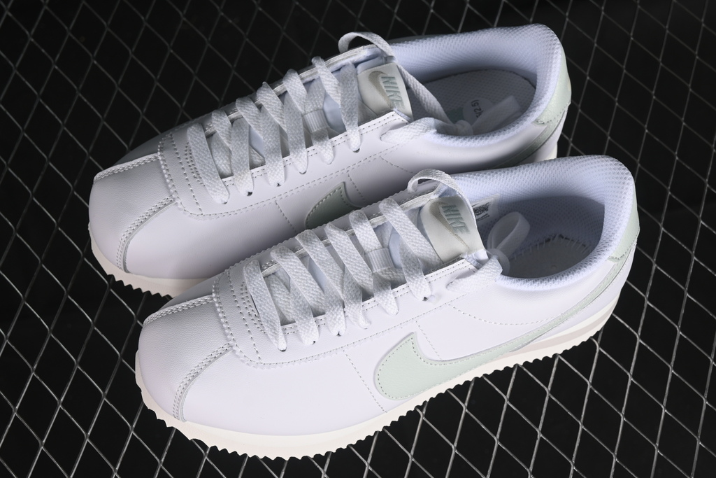 Cortez summit white light silver