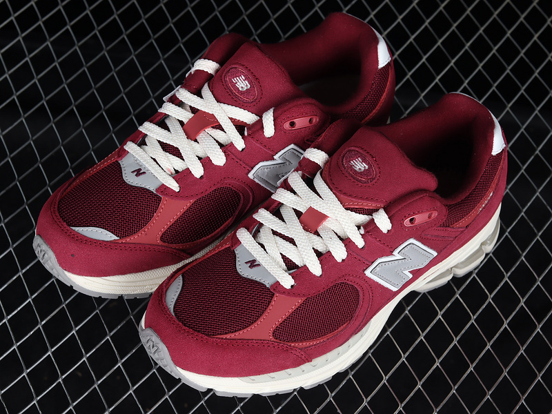 New balance 2002r suede pack earth red