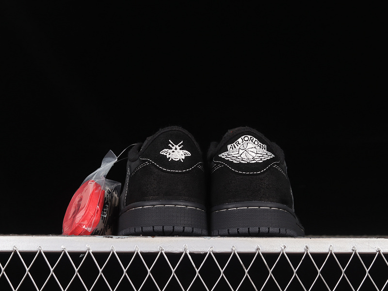 Air jordan 1 low black phantom x travis scott