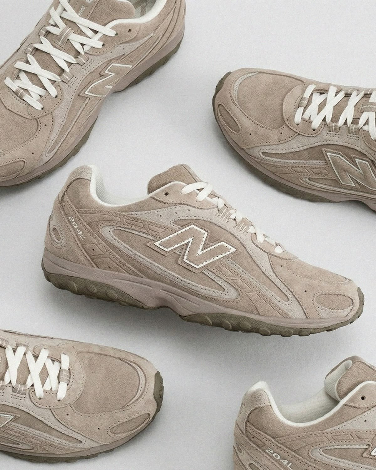 New Balance 204L