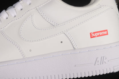 Nike Air Force 1 Low White x Supreme