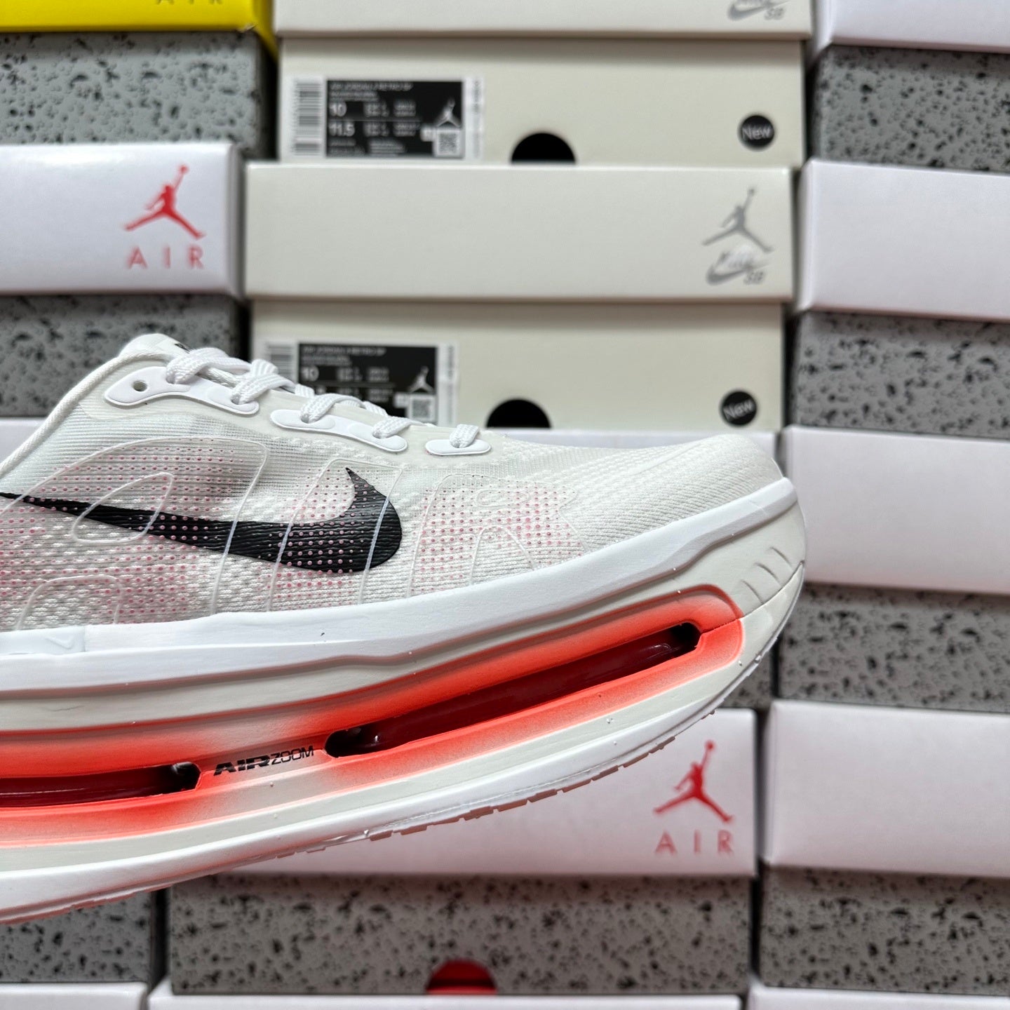 Nike Vomero Premium White Bright Crimson