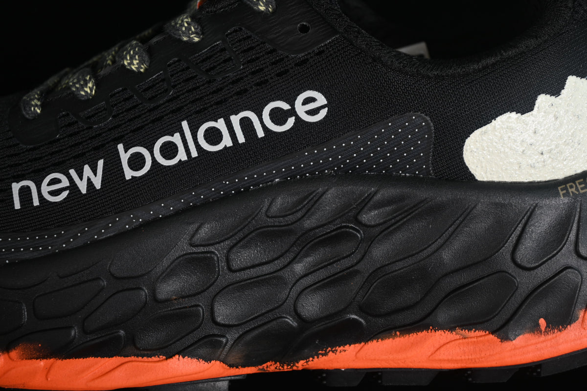 New Balance-Fresh Foam X More Trail v3 'Black Cayenne'