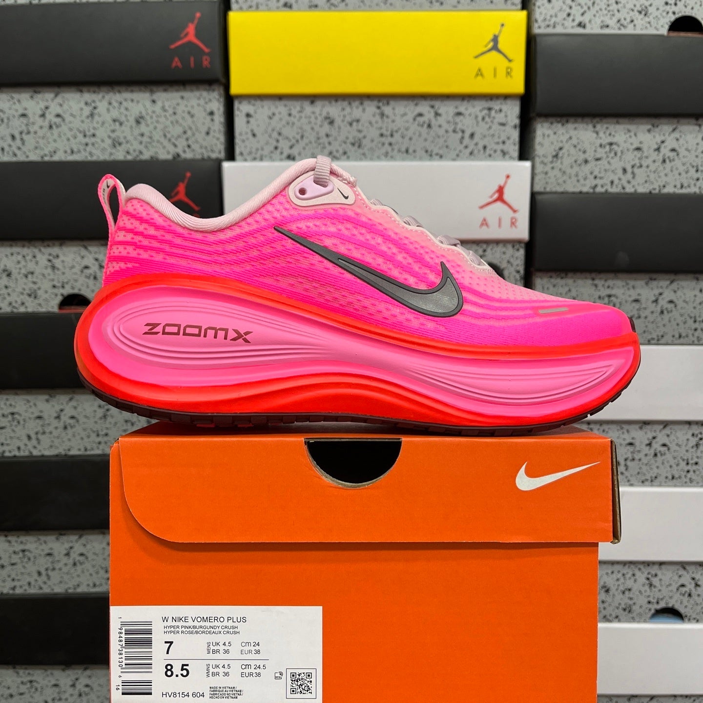 Air Zoom Vomero Plus Hyper Pink Bright Crimson