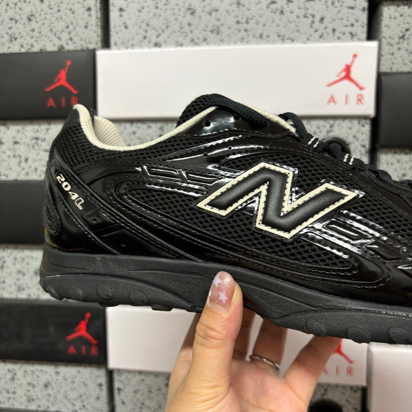 New Balance 204L Black Timberwolf