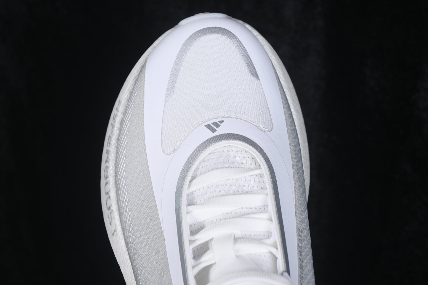 Hyperboost Edge White Light Solid Grey