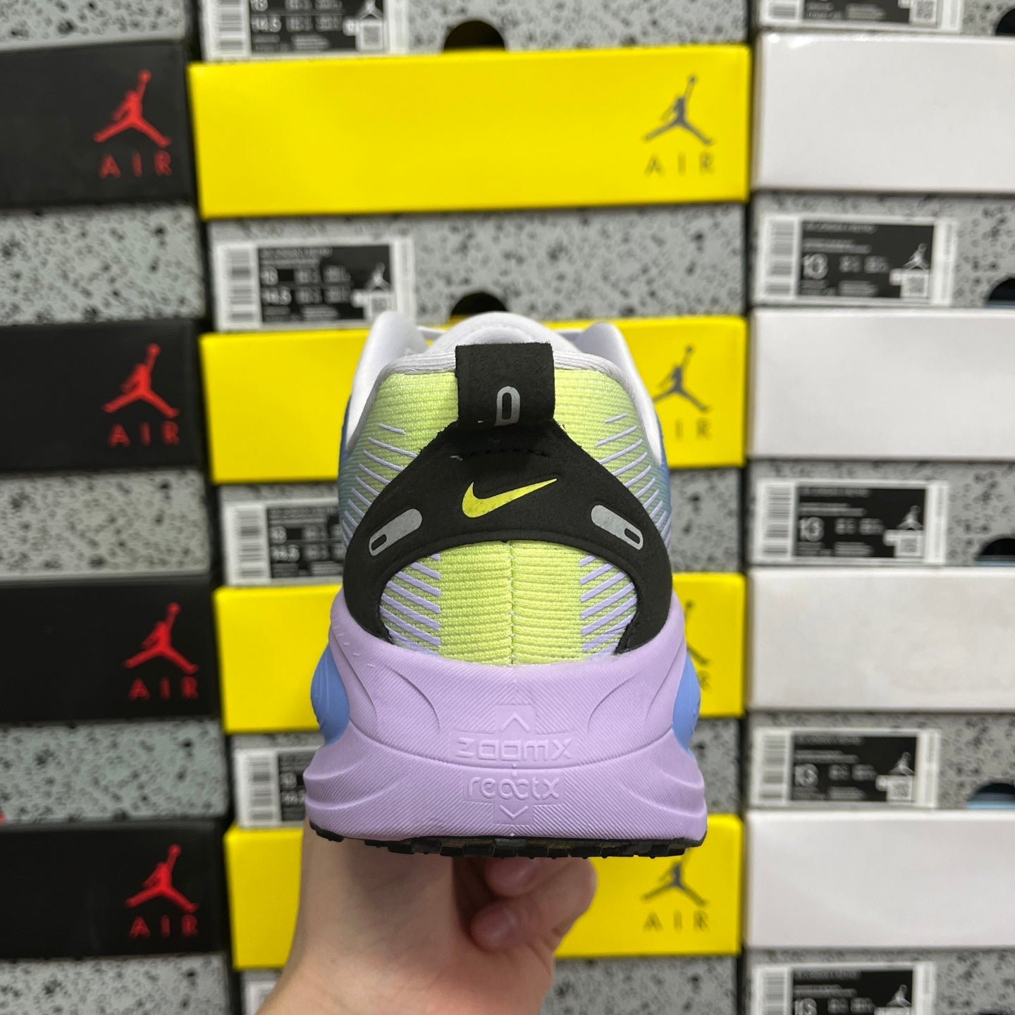 Air Zoom Vomero 18 SE Mood Ring