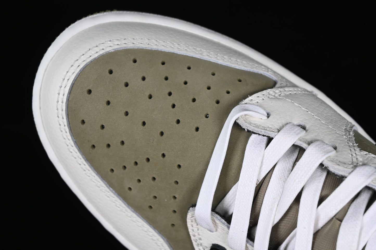 Air Jordan 1 Retro Low Golf Travis Scott Neutral Olive