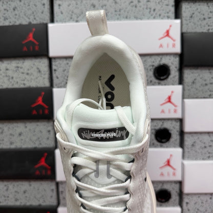 Air Zoom Vomero Plus Run