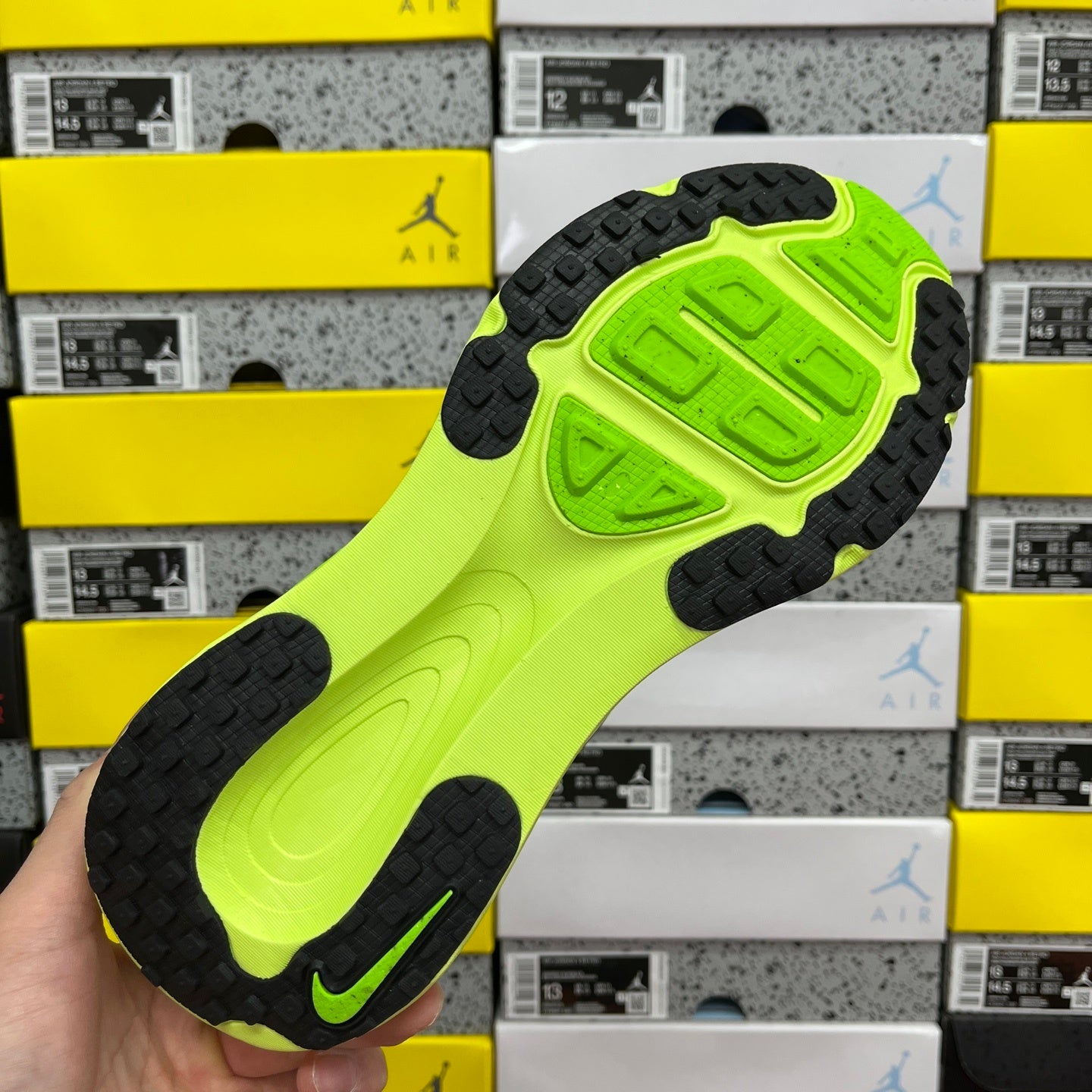 Air Zoom Vomero 18 Eletric Green