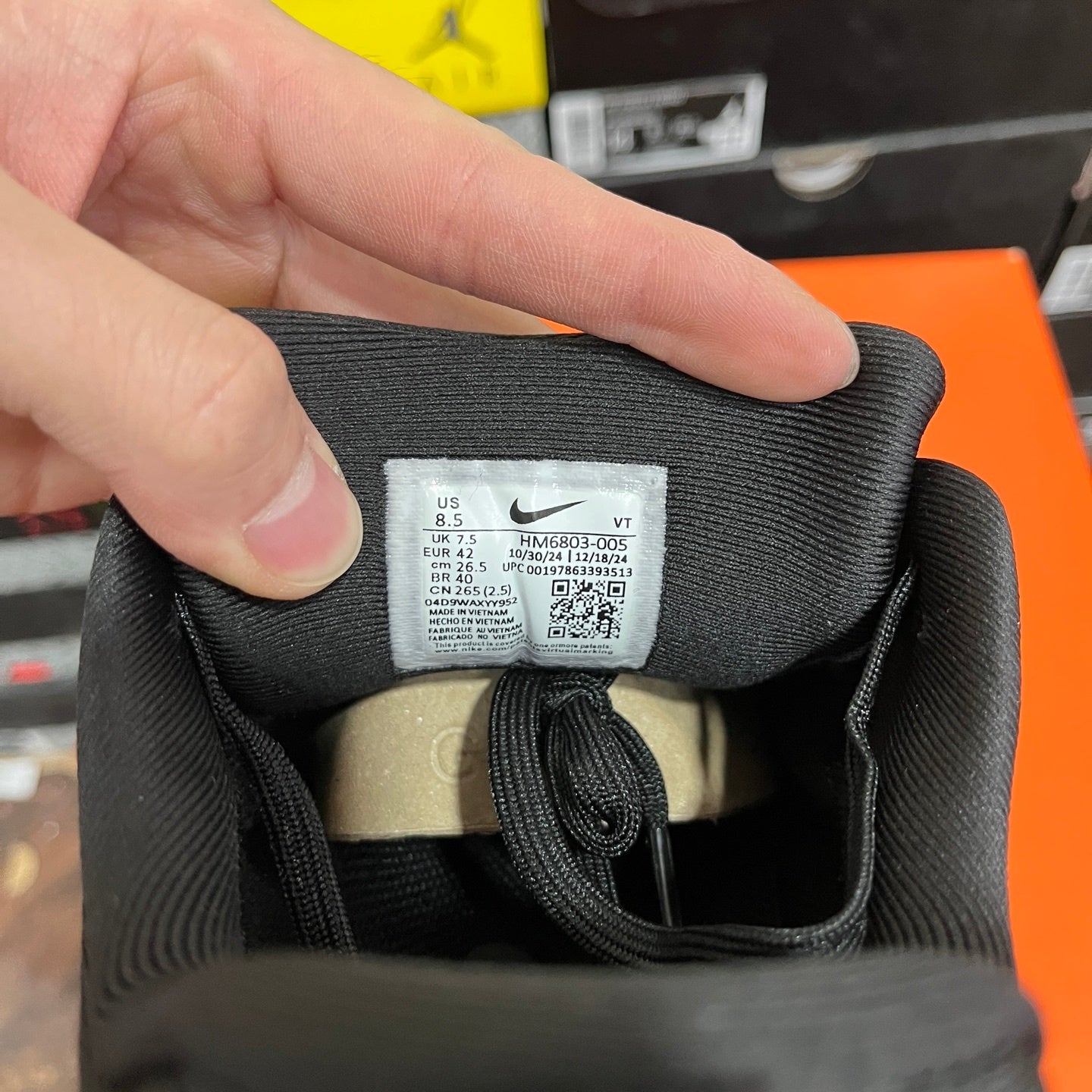 Air Zoom Vomero 18 Triple Black