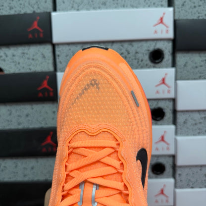 Air Zoom Vomero Plus Orange Pulse Hot Lava