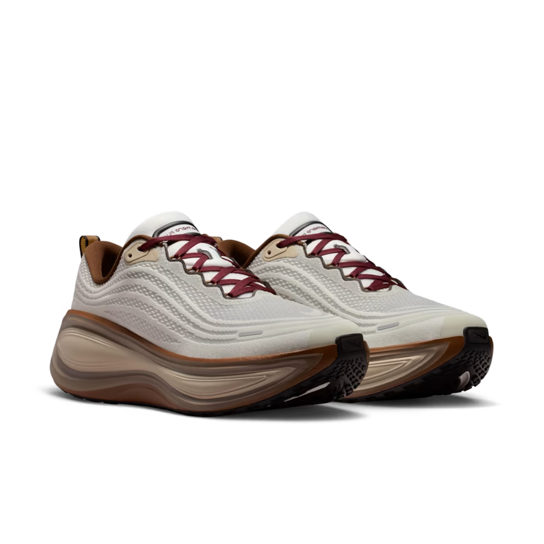 Vomero Plus Sail and Baroque Brown