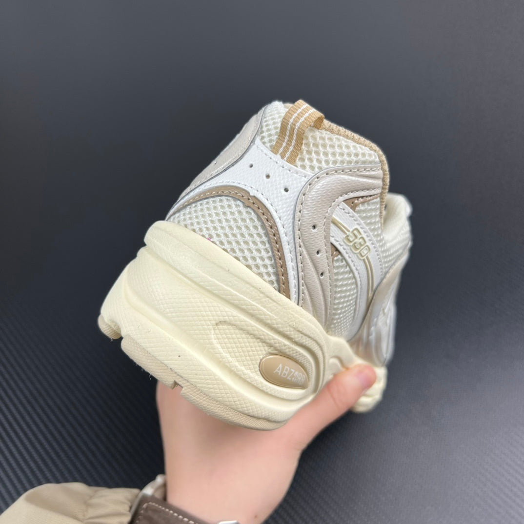 New Balance 530 Beige Angora