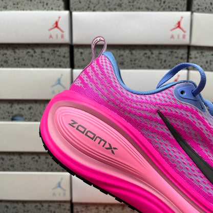 Air Zoom Vomero Plus Royal Pulse Fire Pink