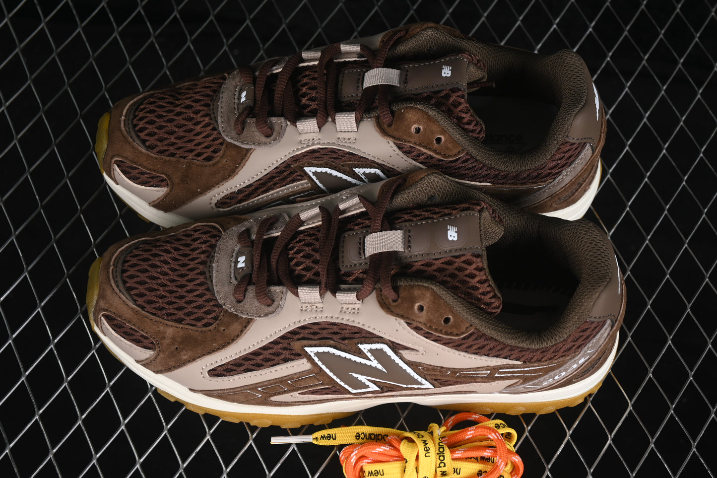 New Balance 204L Cortado Pumpernickel