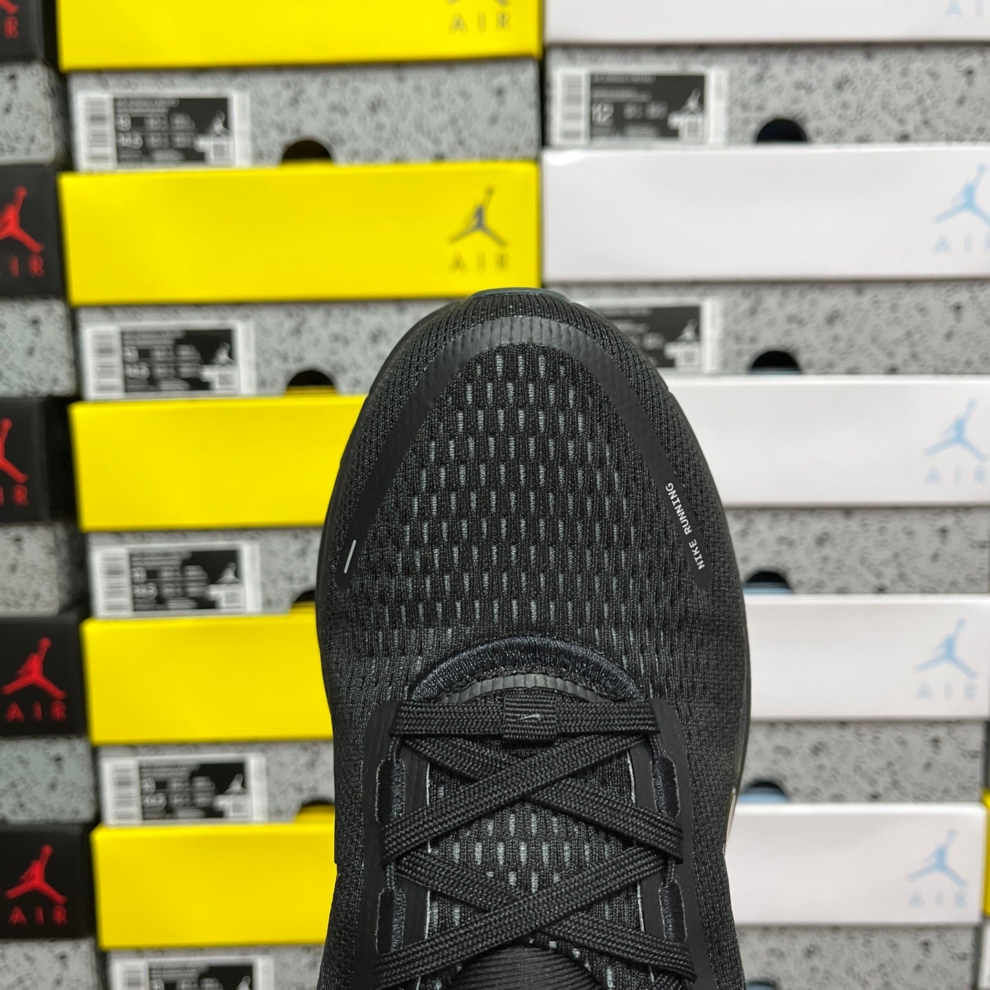 Air Zoom Vomero 18 Triple Black