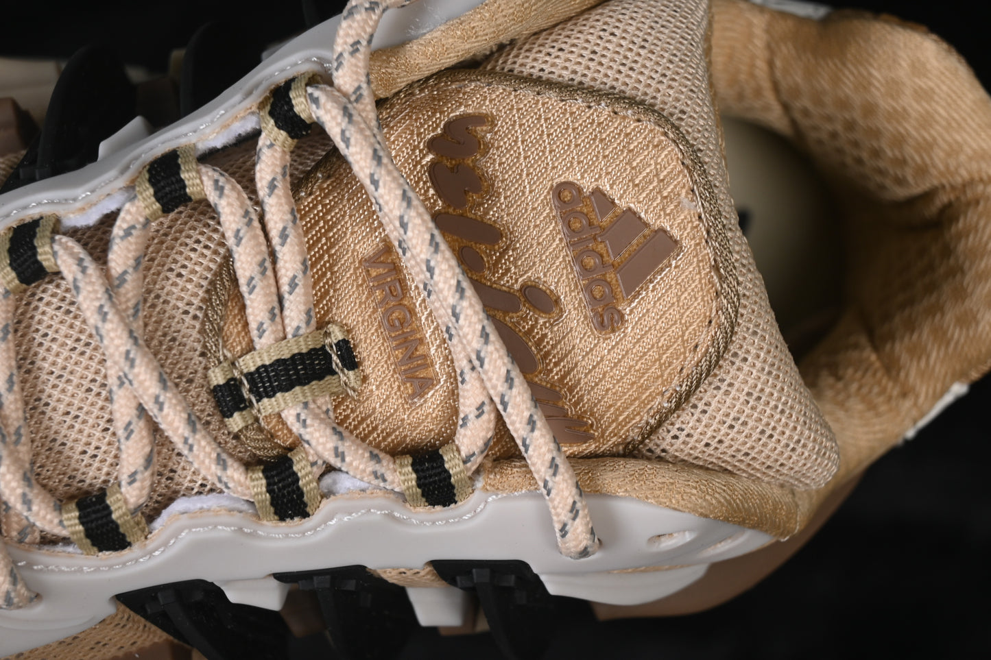 Adistar Jellyfish Crystal Sand x Pharrell Williams