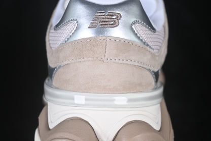 New Balance 9060 Moonbeam Silver Metallic Driftwood