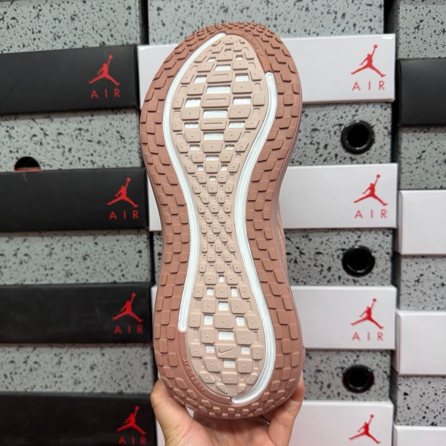 Air Zoom Vomero Plus Rose Gold