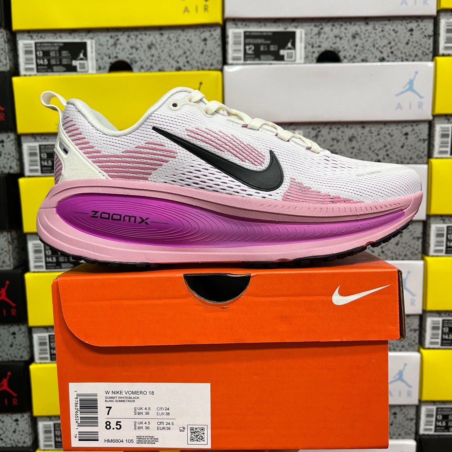 Air Zoom Vomero 18 Summit White Elemental Pink