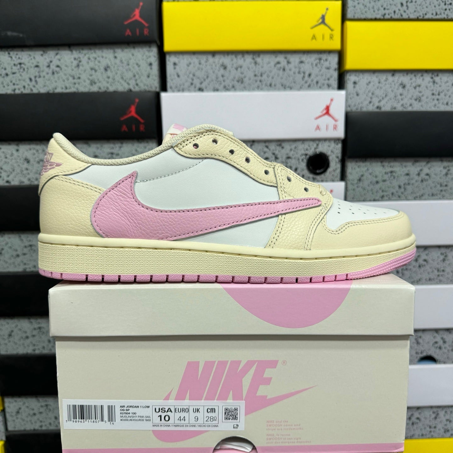 Air Jordan 1 Retro Low OG SP Travis Scott Shy Pink