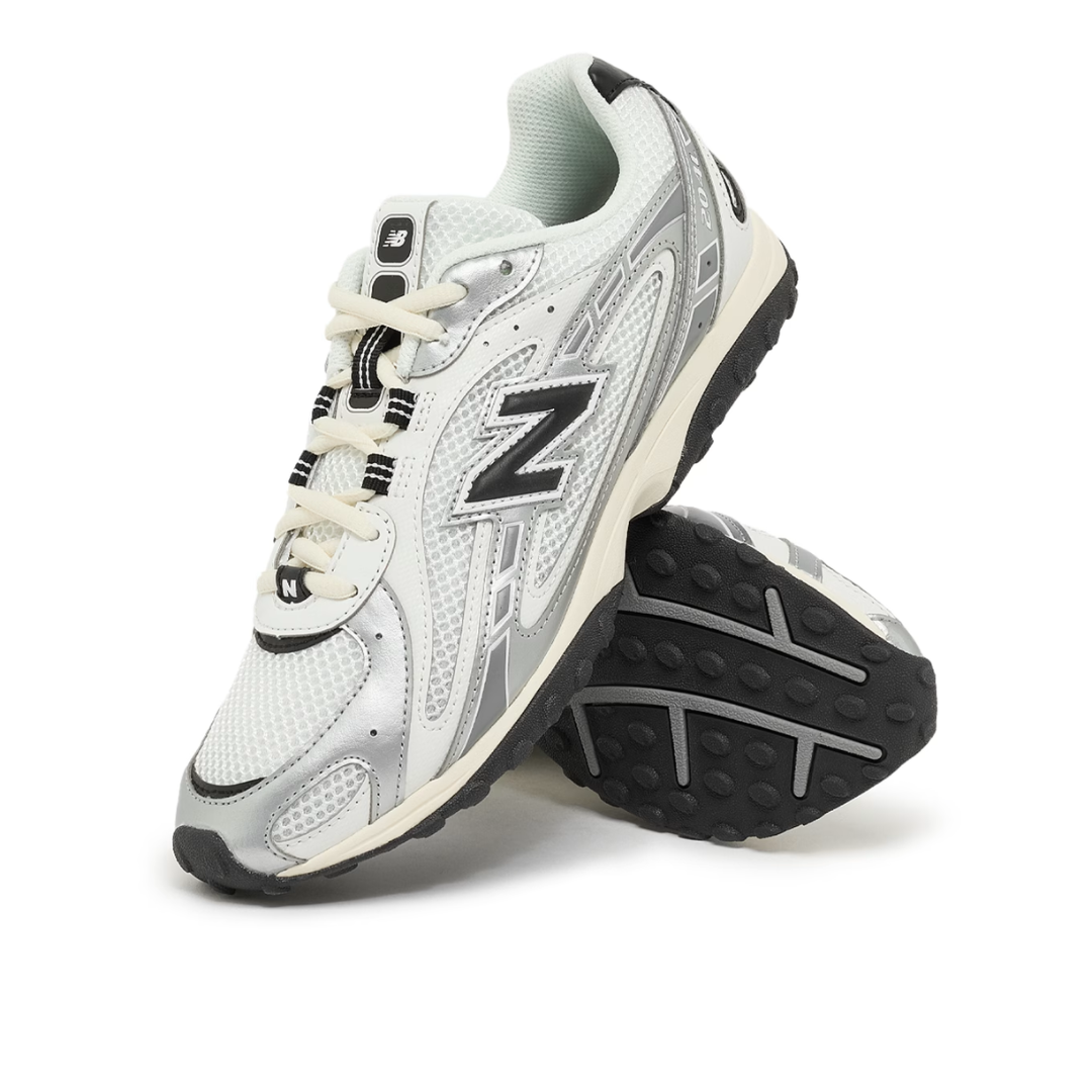 New Balance 204L Silver Metallic Black