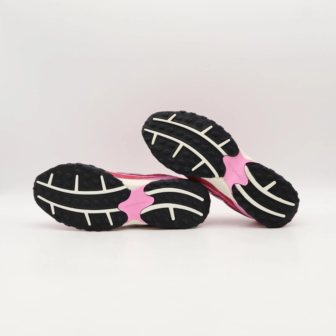 KITH x New Balance 204L Camelia Pink