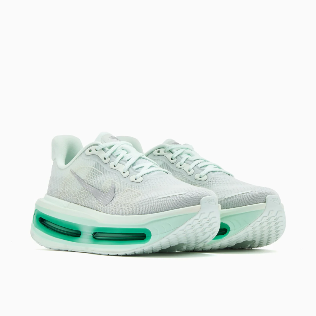 Nike Vomero Premium Barely Green