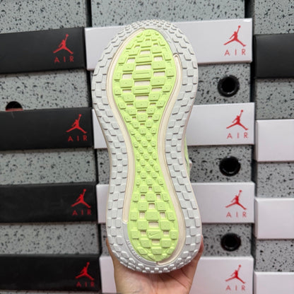 Air Zoom Vomero Plus Barely Volt