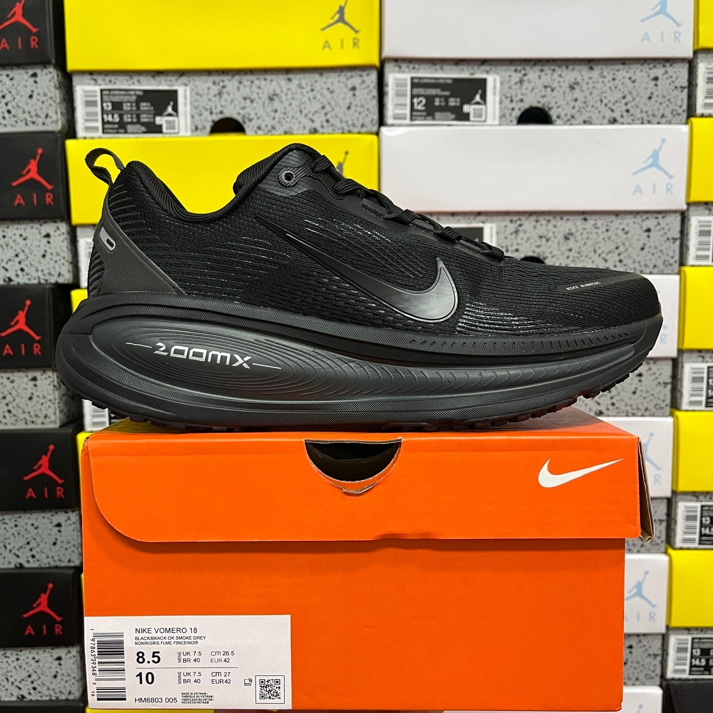 Air Zoom Vomero 18 Triple Black