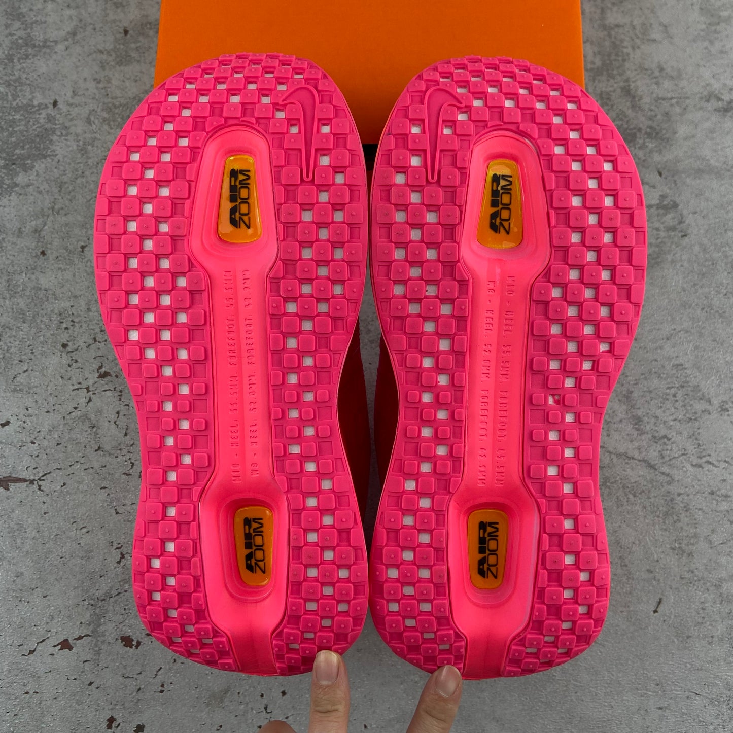 Nike Vomero Premium Hyper Pink